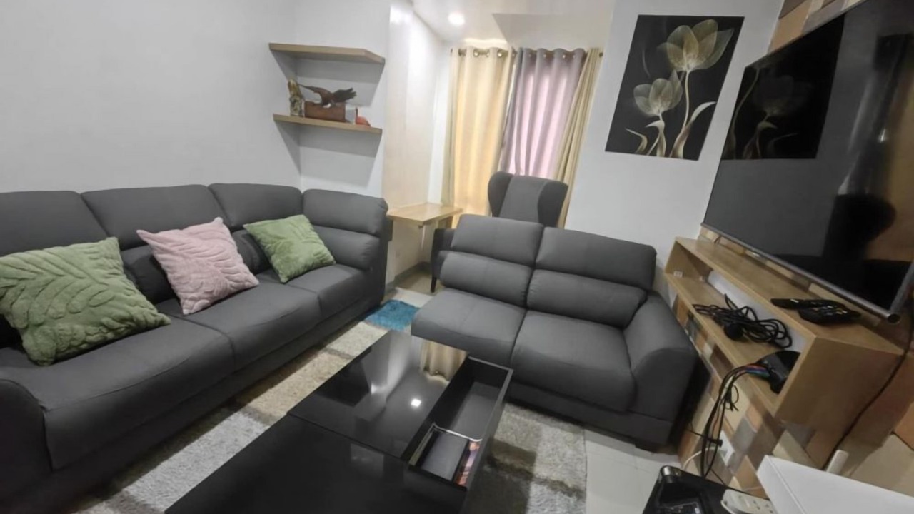 Photo of Livingroom in South Triangle