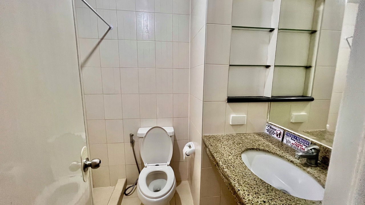 Photo of Bathroom in Poblacion District