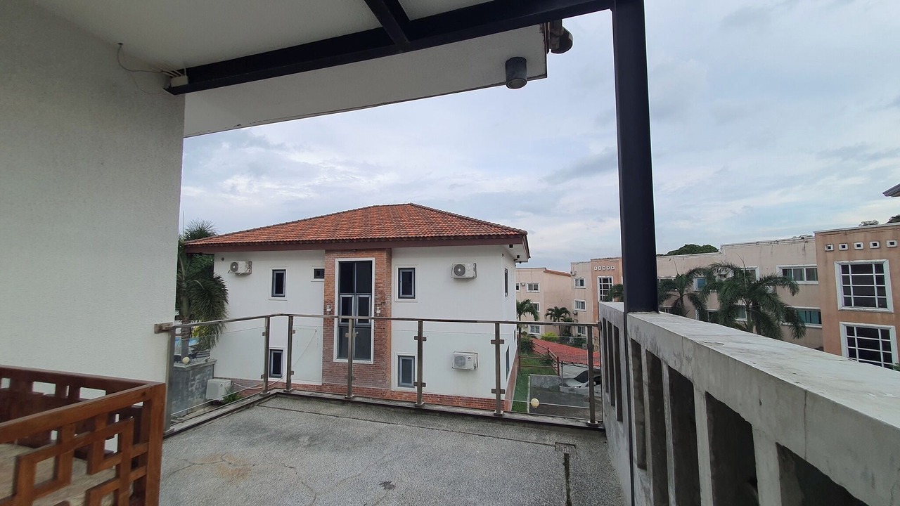 Photo of Patio Balcony in Clark Freeport