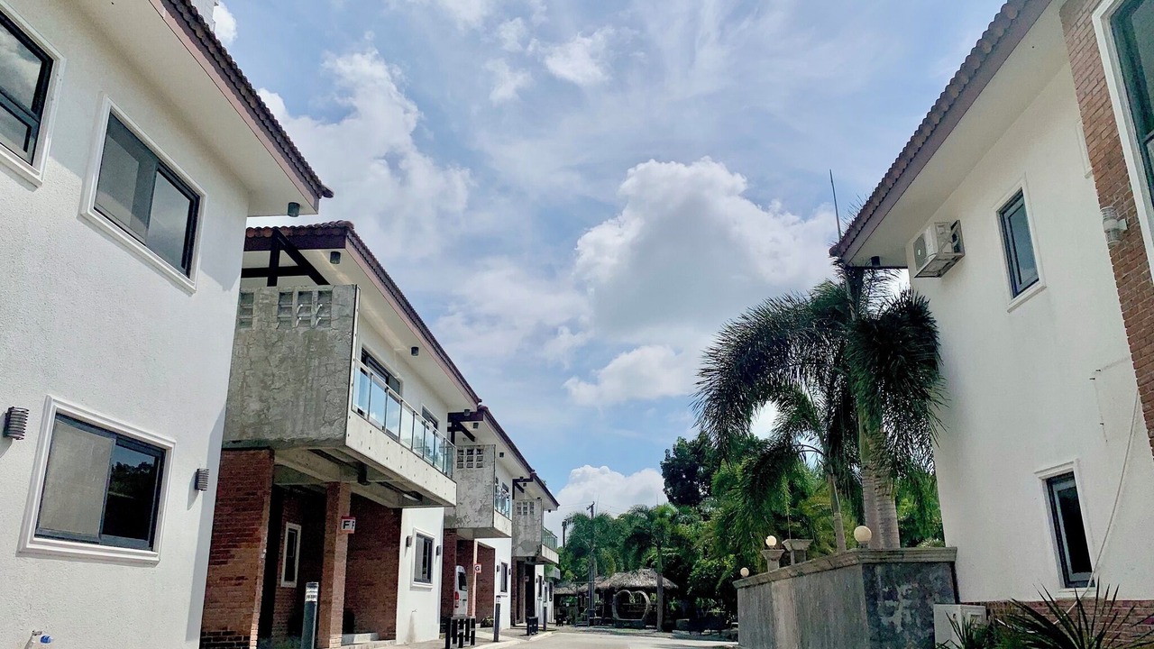 Photo of Outdoor in Clark Freeport
