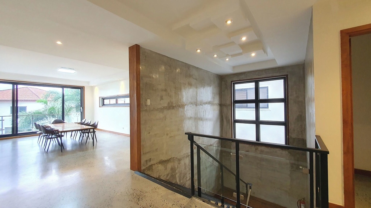 Photo of Patio Balcony in Clark Freeport