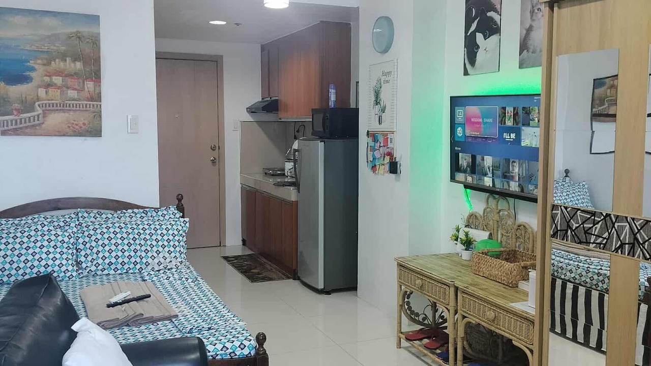 Photo of Livingroom in South Triangle