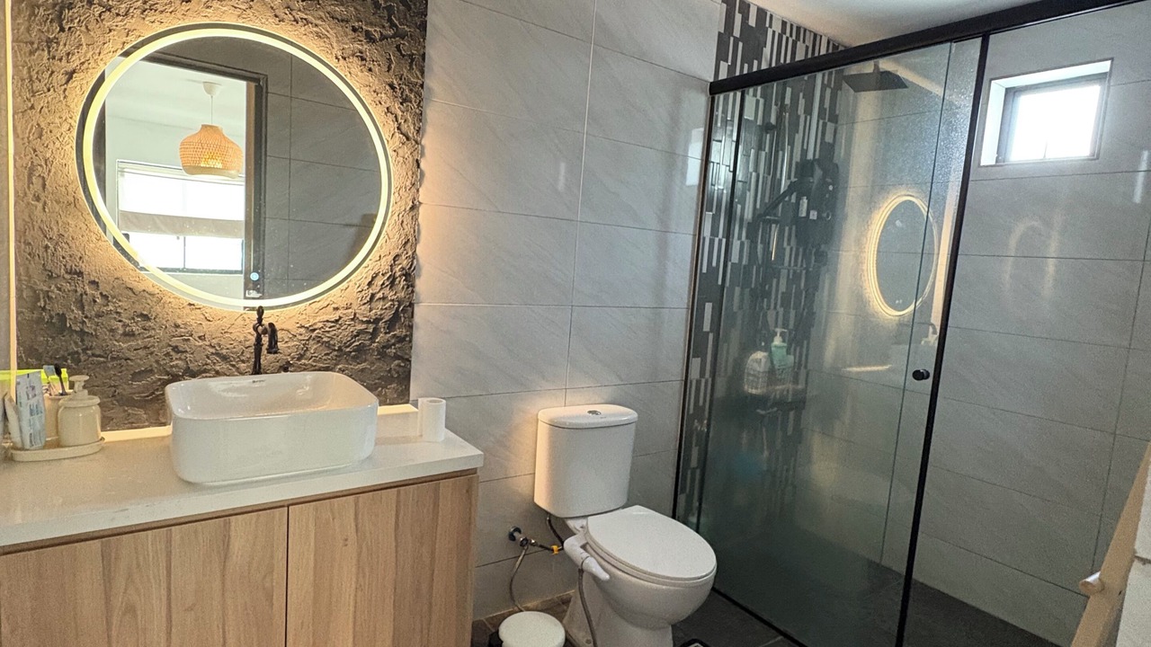 Photo of Bathroom in Central District