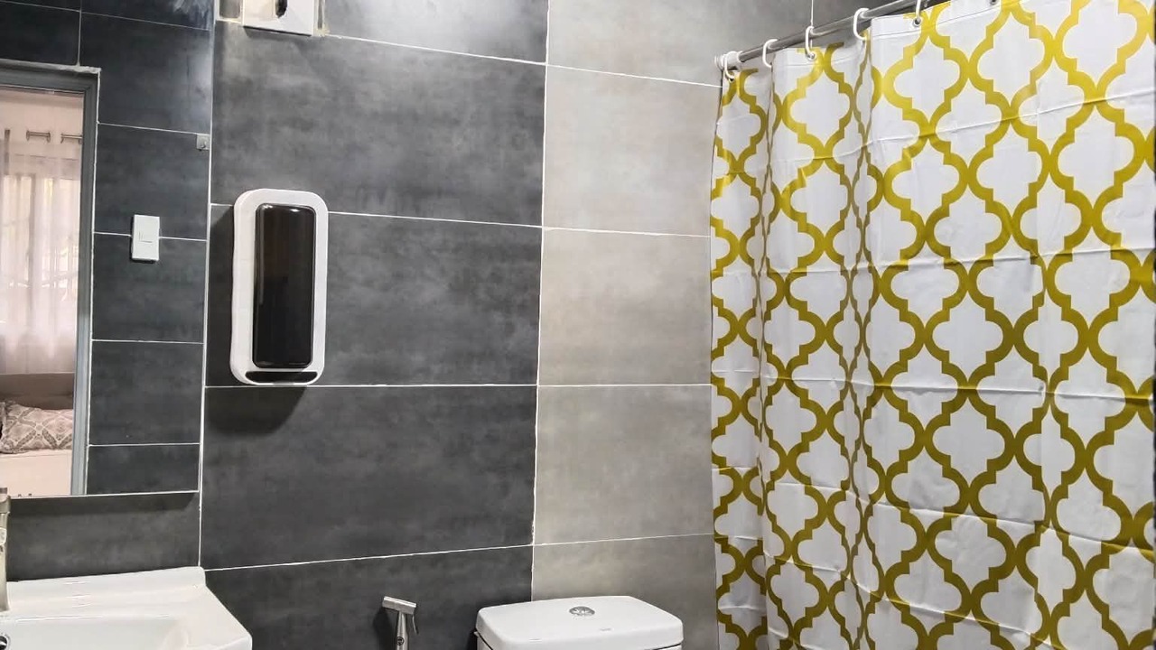 Photo of Bathroom in Pili