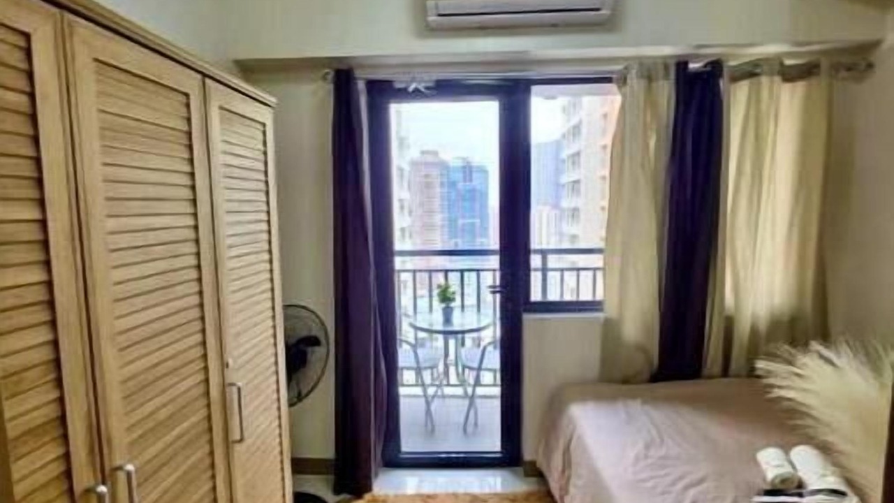Photo of Bedroom in Legazpi Village