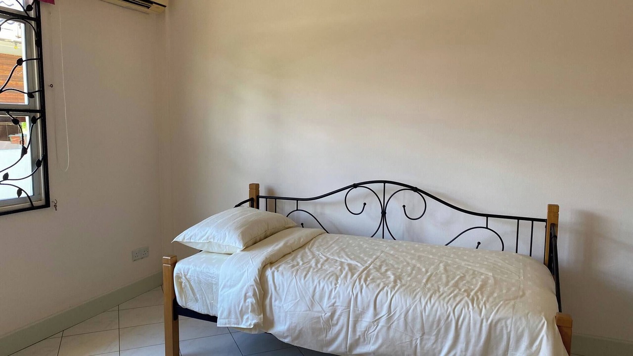 Photo of Bedroom in Kampong No.6
