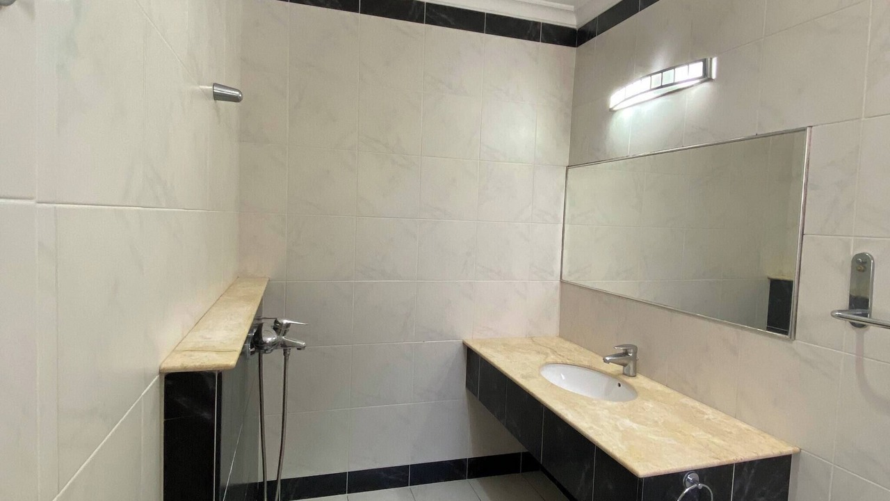Photo of Bathroom in Kampong No.6