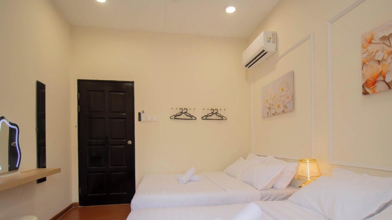 Photo of Bedroom in Tunku