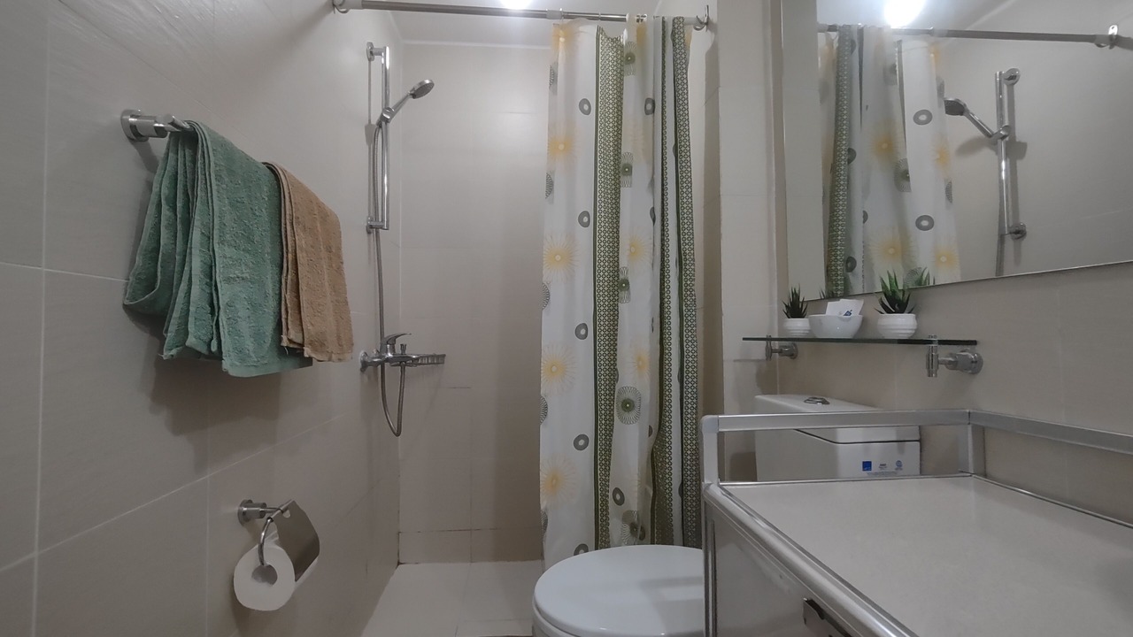 Photo of Bathroom in San Fernando