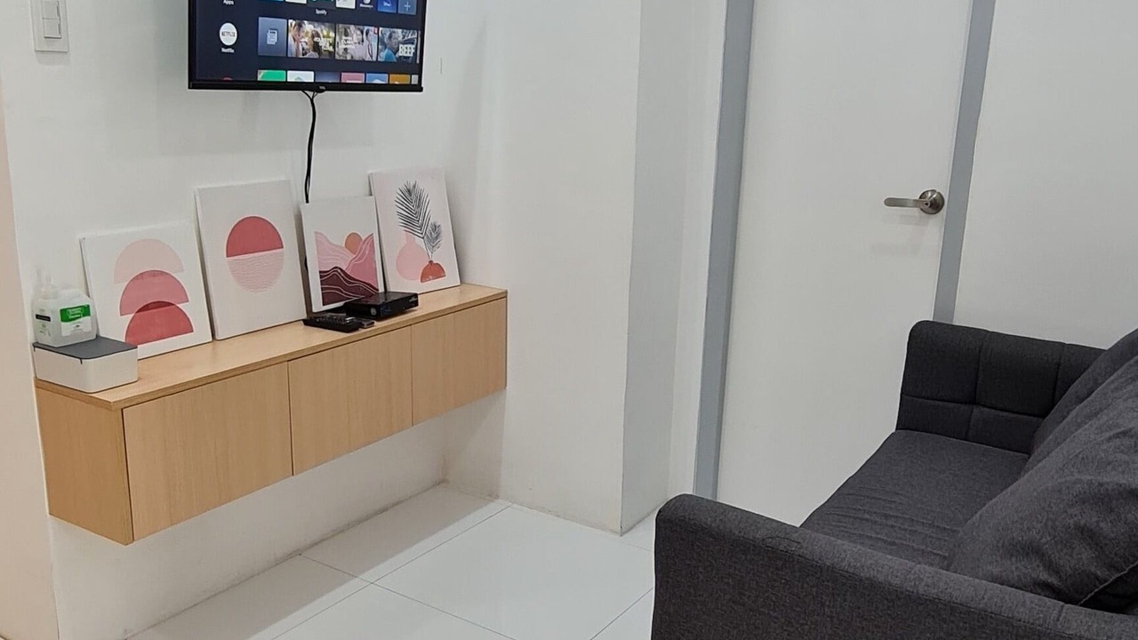 Photo of Livingroom in South Triangle