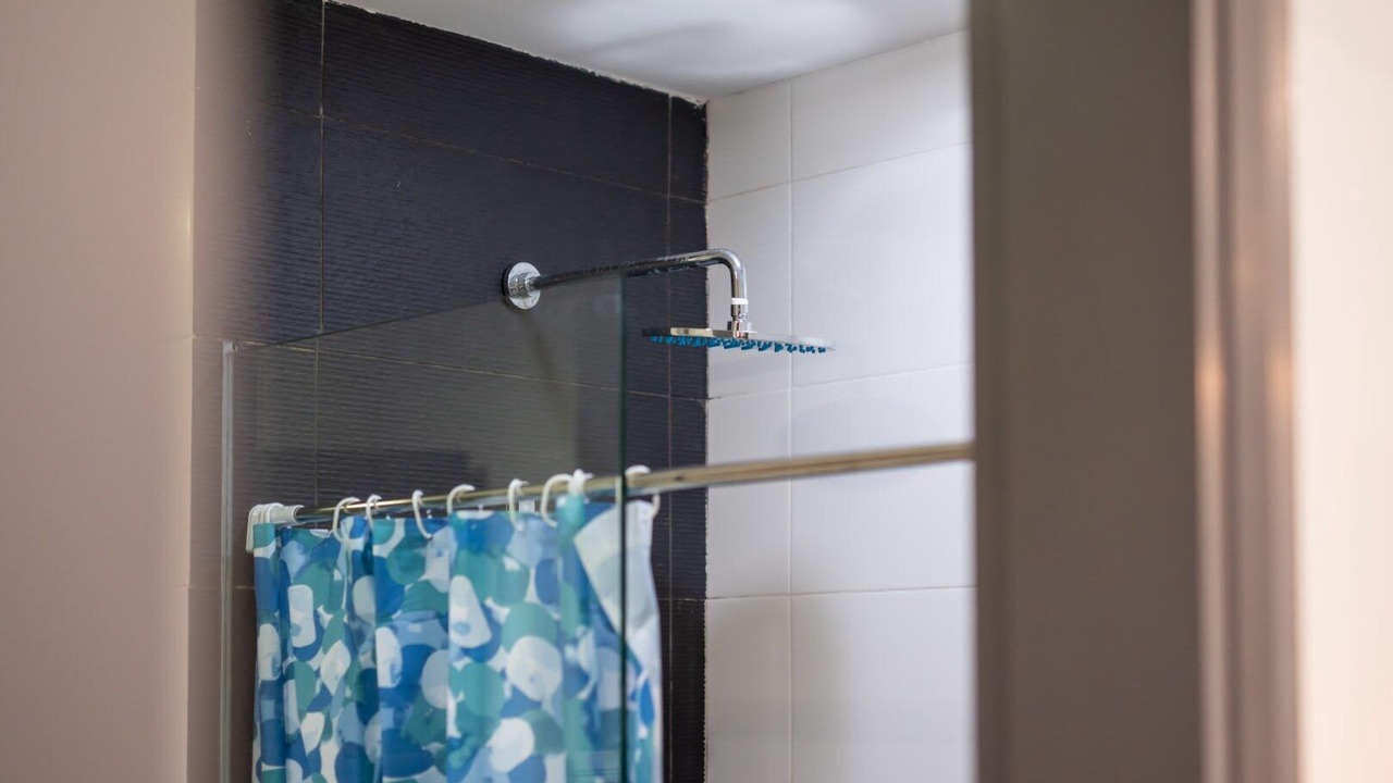 Photo of Bathroom in Central District