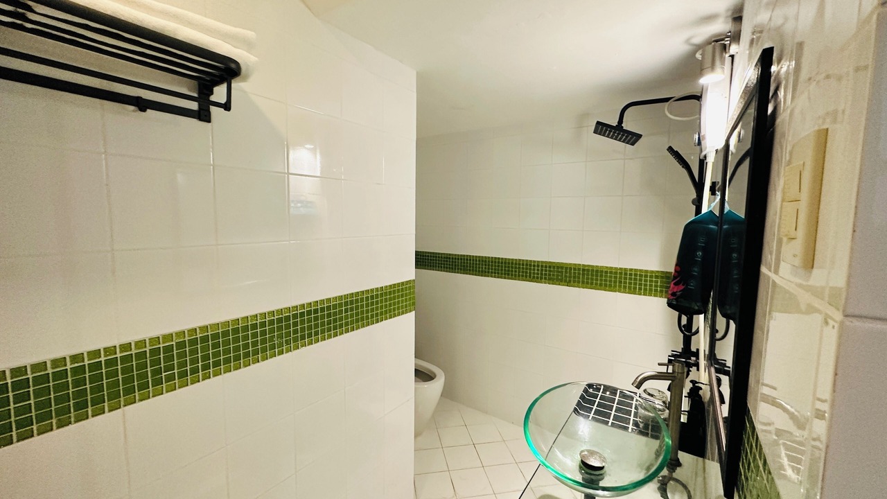 Photo of Bathroom in Las Pinas