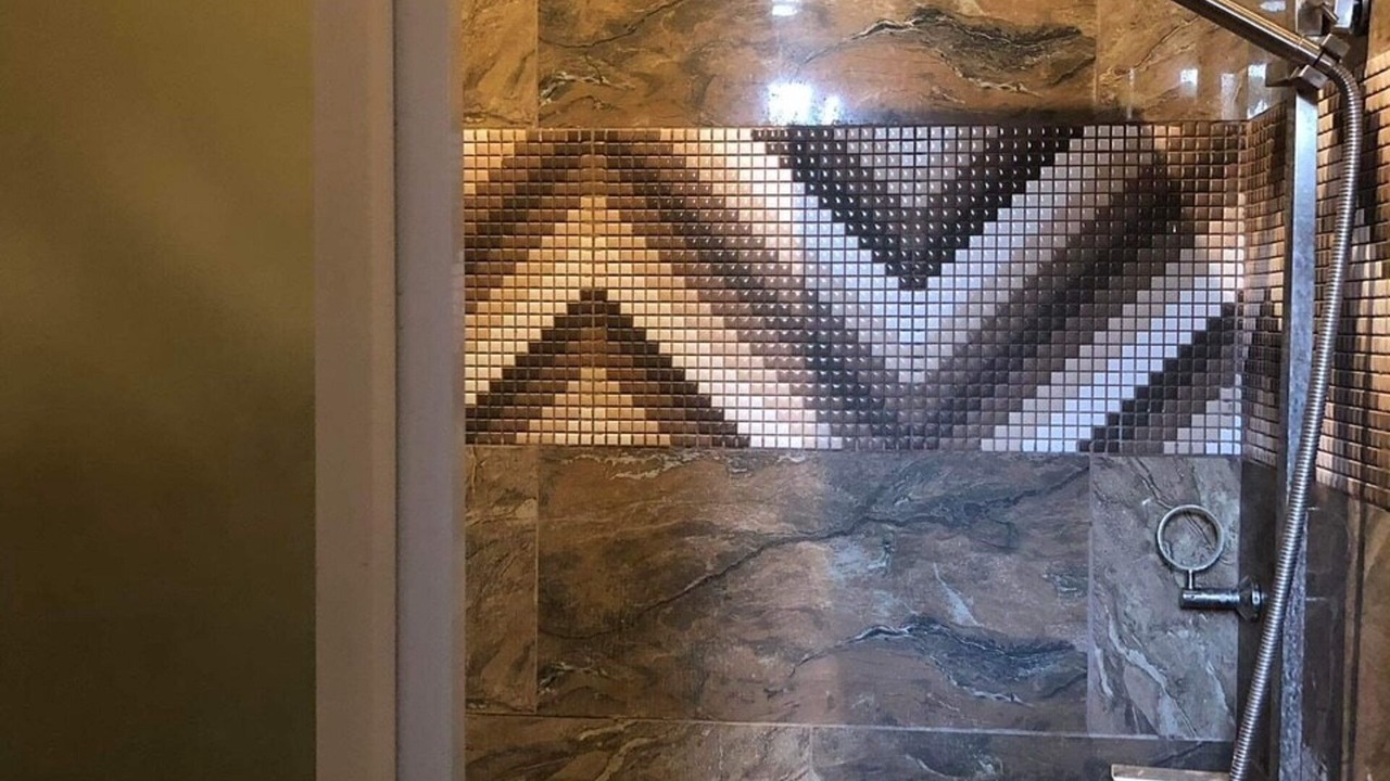 Photo of Bathroom in Lila