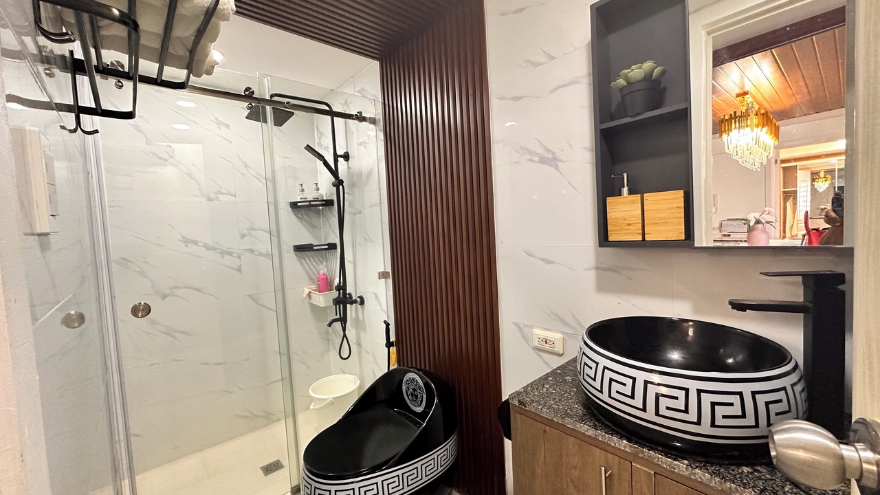 Photo of Bathroom in San Fernando