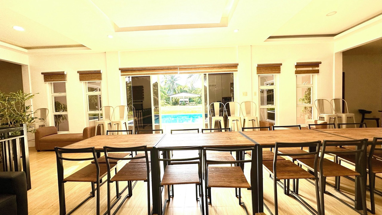 Photo of Others in Amadeo