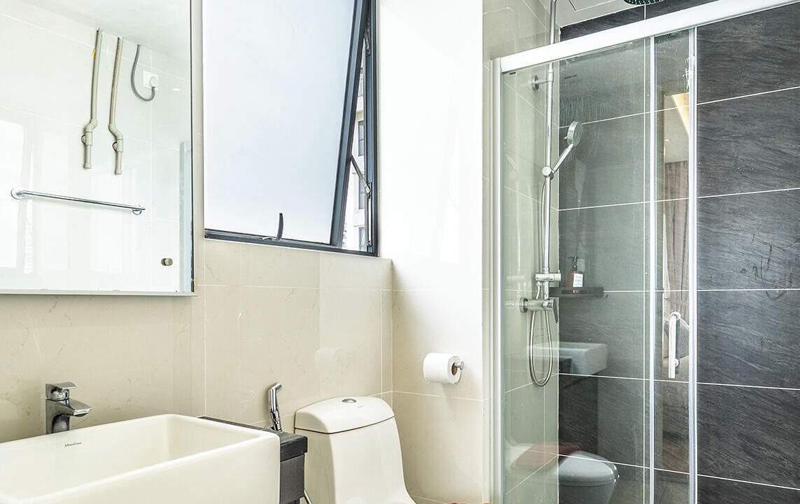 Photo of Bathroom in Central District