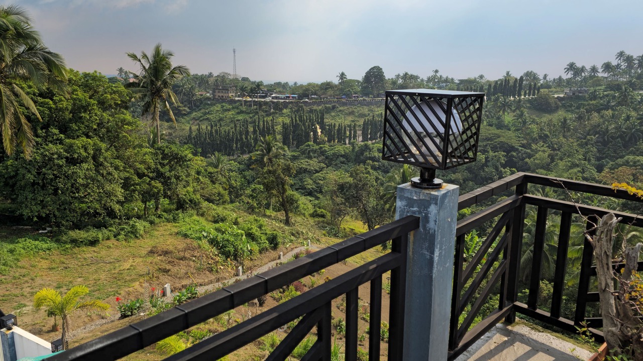Photo of Outdoor in Lemery