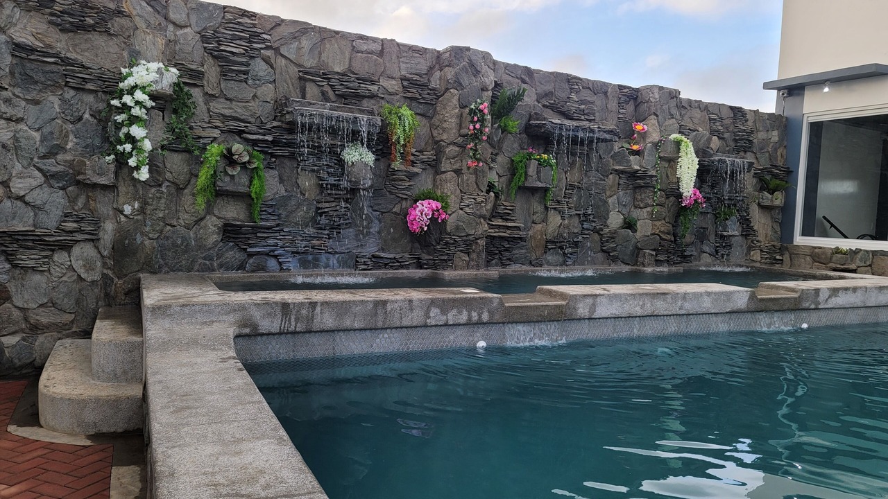 Photo of Outdoor in Lemery