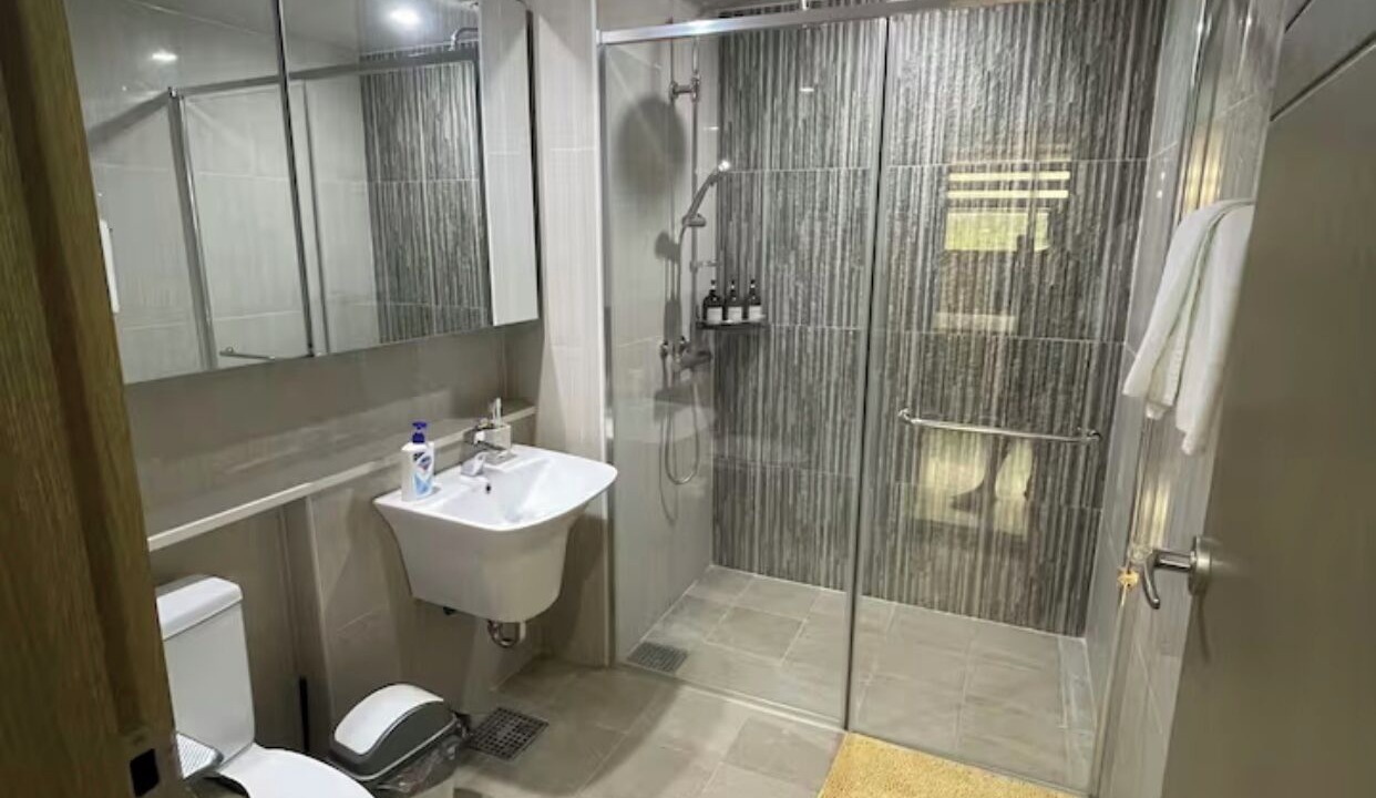 Photo of Bathroom in Clark
