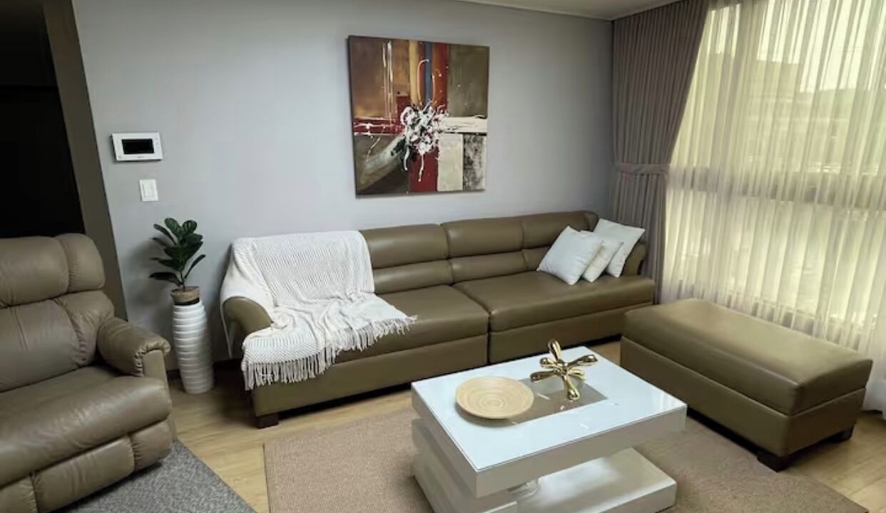 Photo of Livingroom in Clark