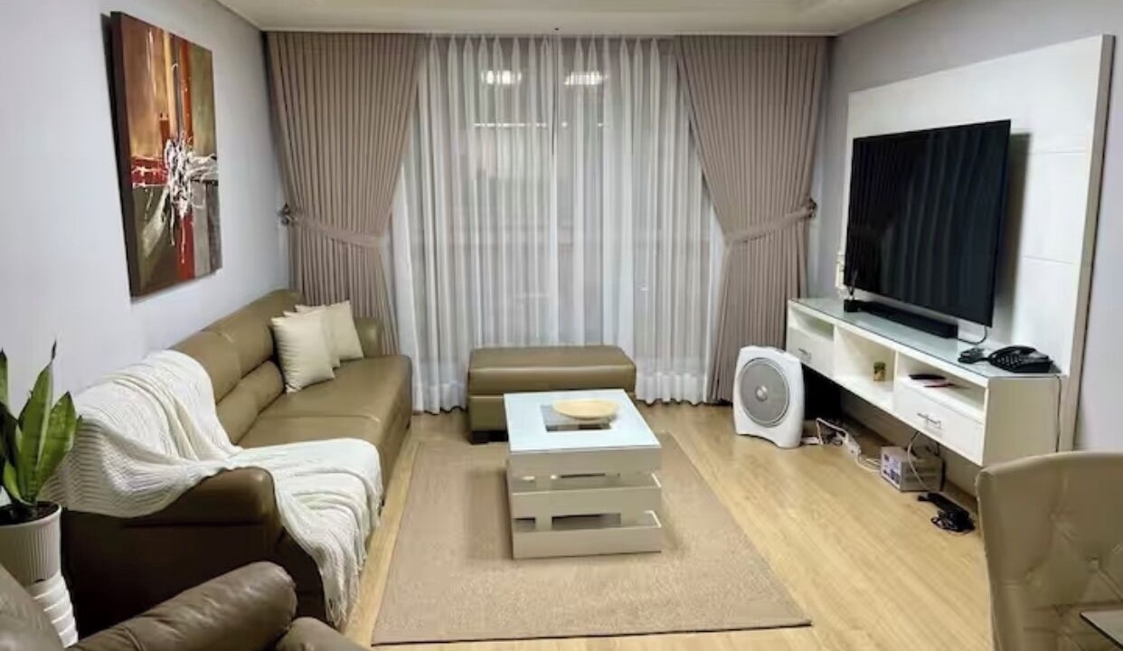 Photo of Livingroom in Clark