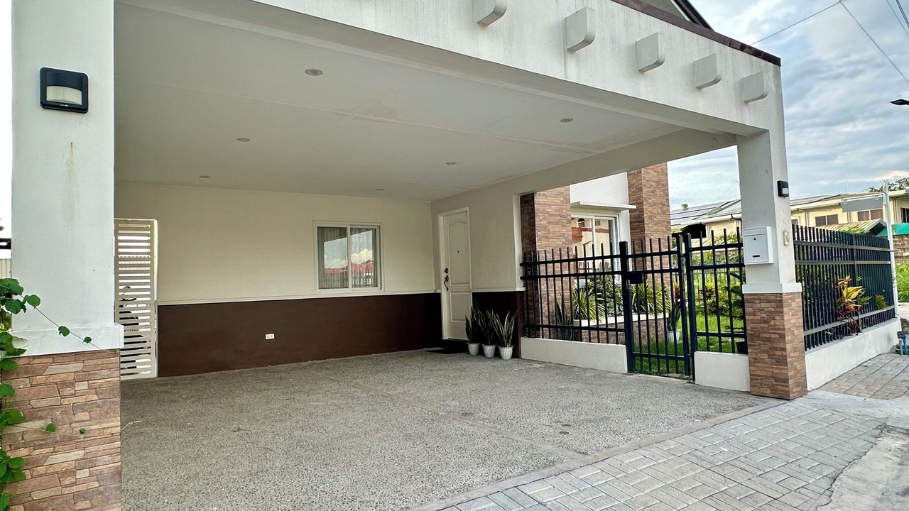 Photo of Outdoor in Bacolor