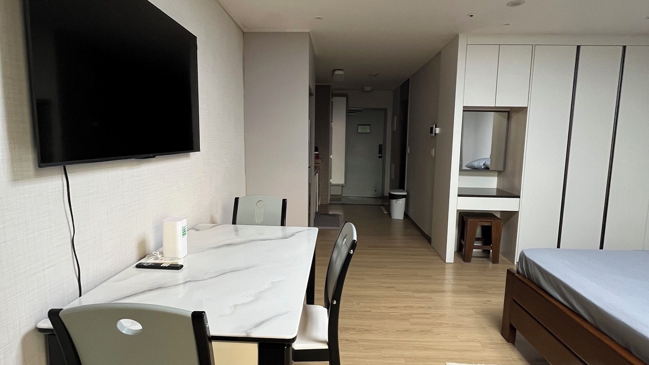 Photo of Bedroom in Clark Freeport