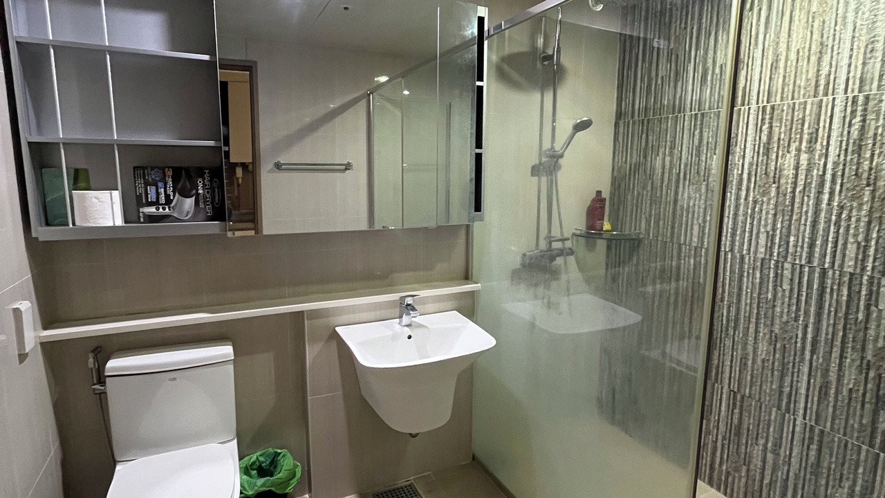 Photo of Bathroom in Clark Freeport