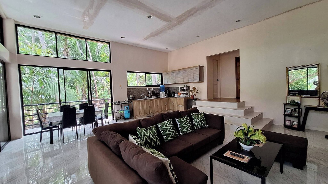 Photo of Livingroom in San Francisco Island