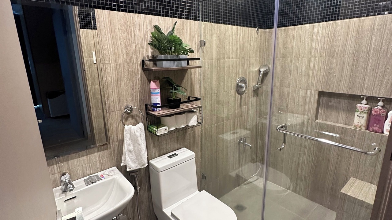 Photo of Bathroom in Wack-Wack Greenhills
