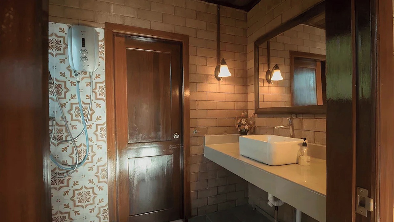 Photo of Bathroom in Pantai