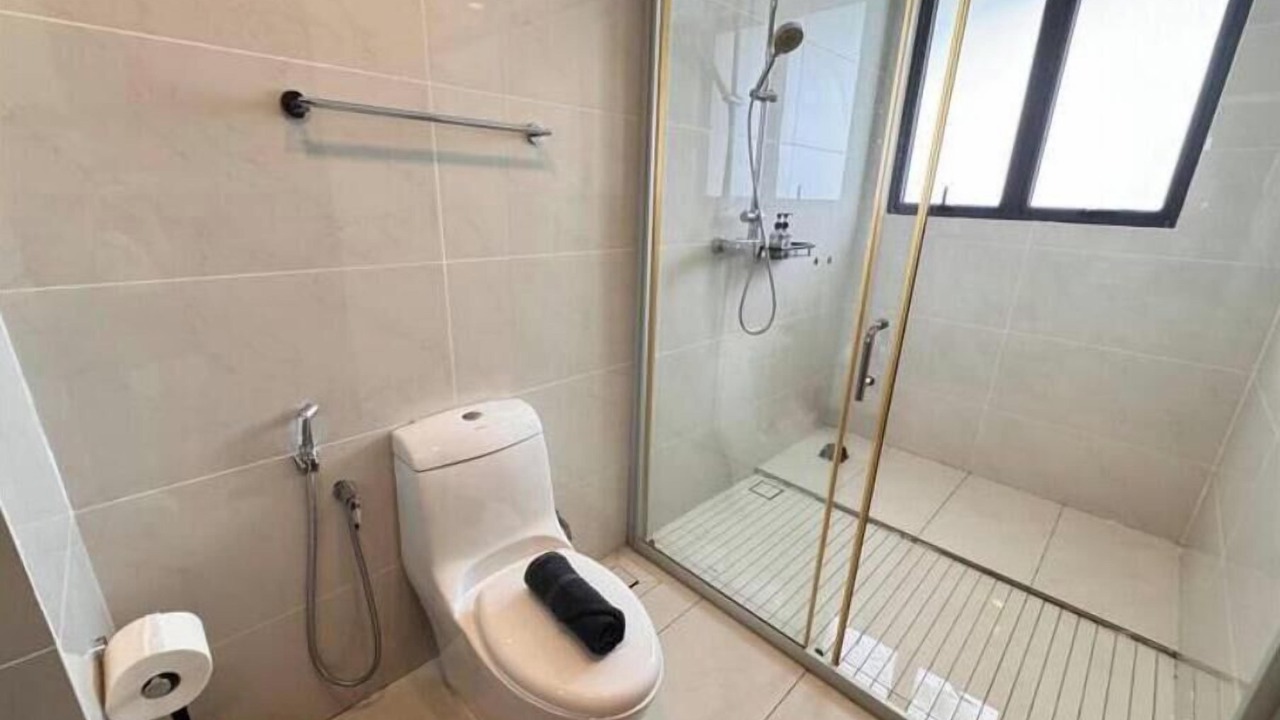 Photo of Bathroom in Central District
