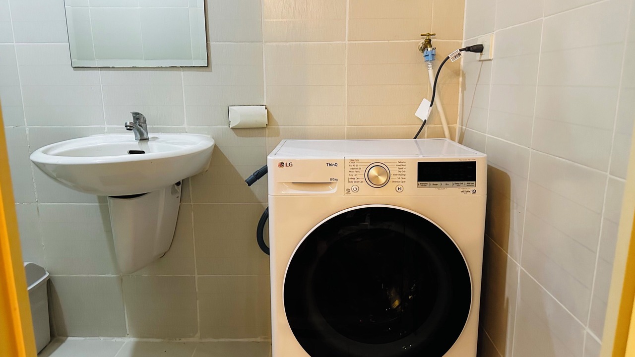 Photo of Bathroom in Salcedo Village