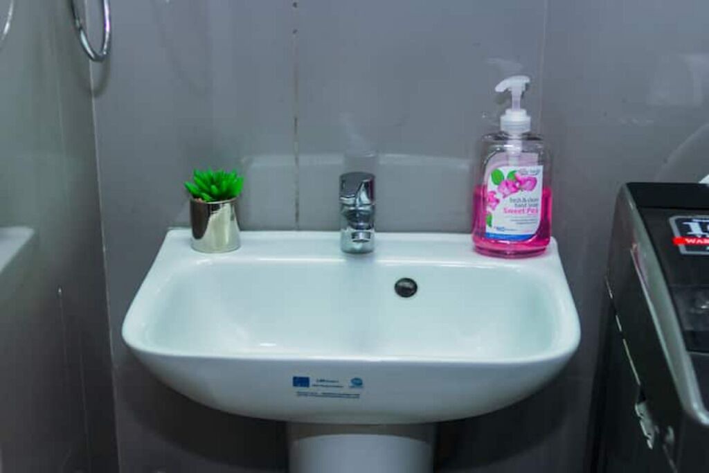 Photo of Bathroom in Legazpi Village