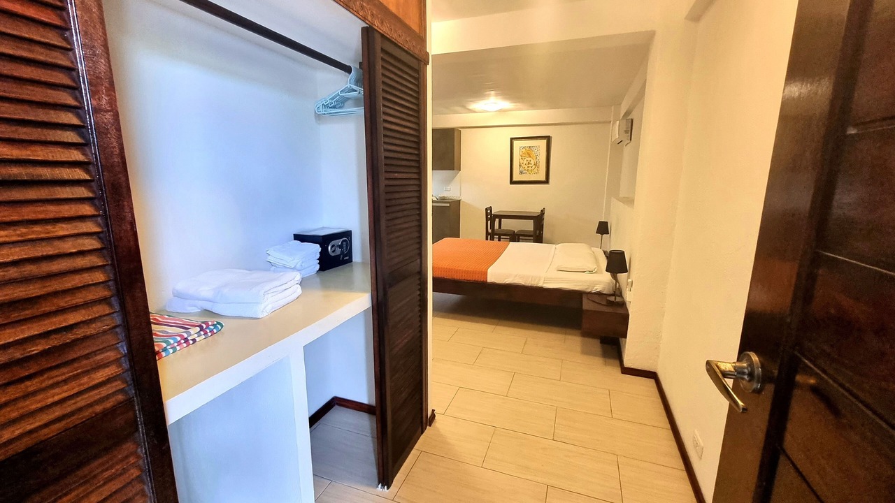 Photo of Bedroom in Logon