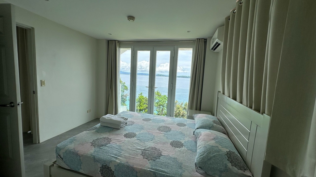 Photo of Bedroom in Carabao Island