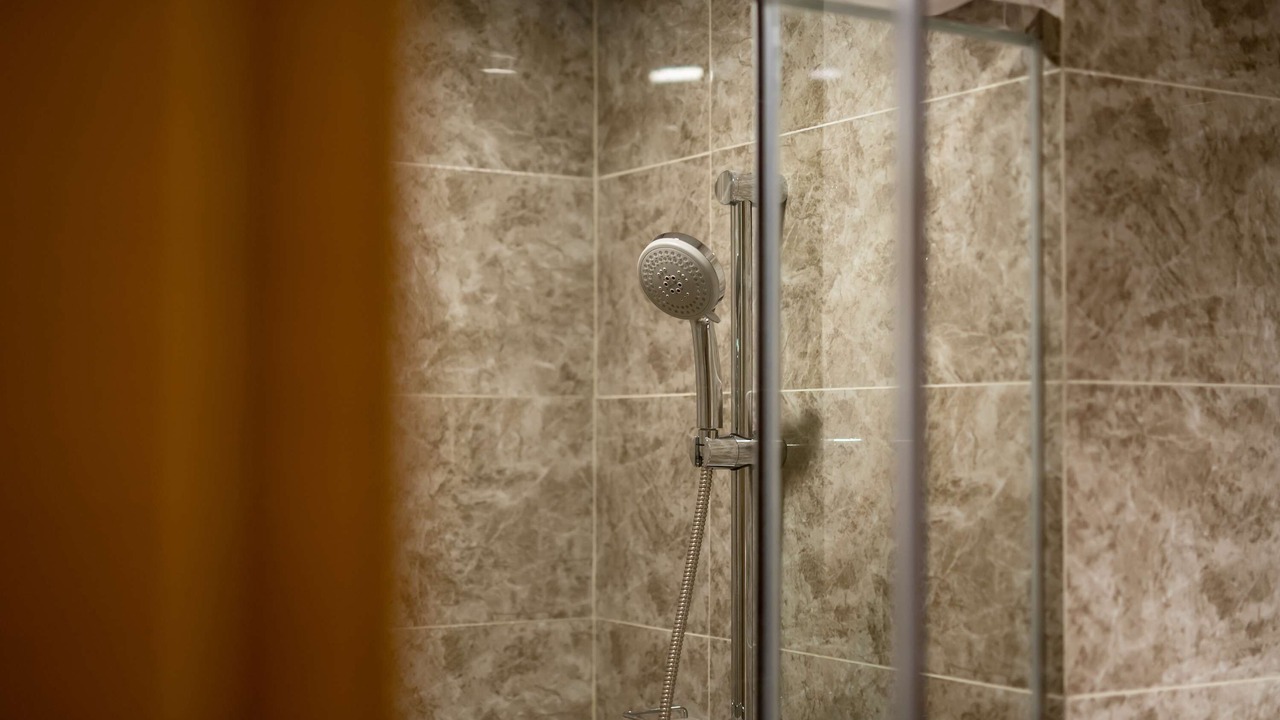 Photo of Bathroom in Central District