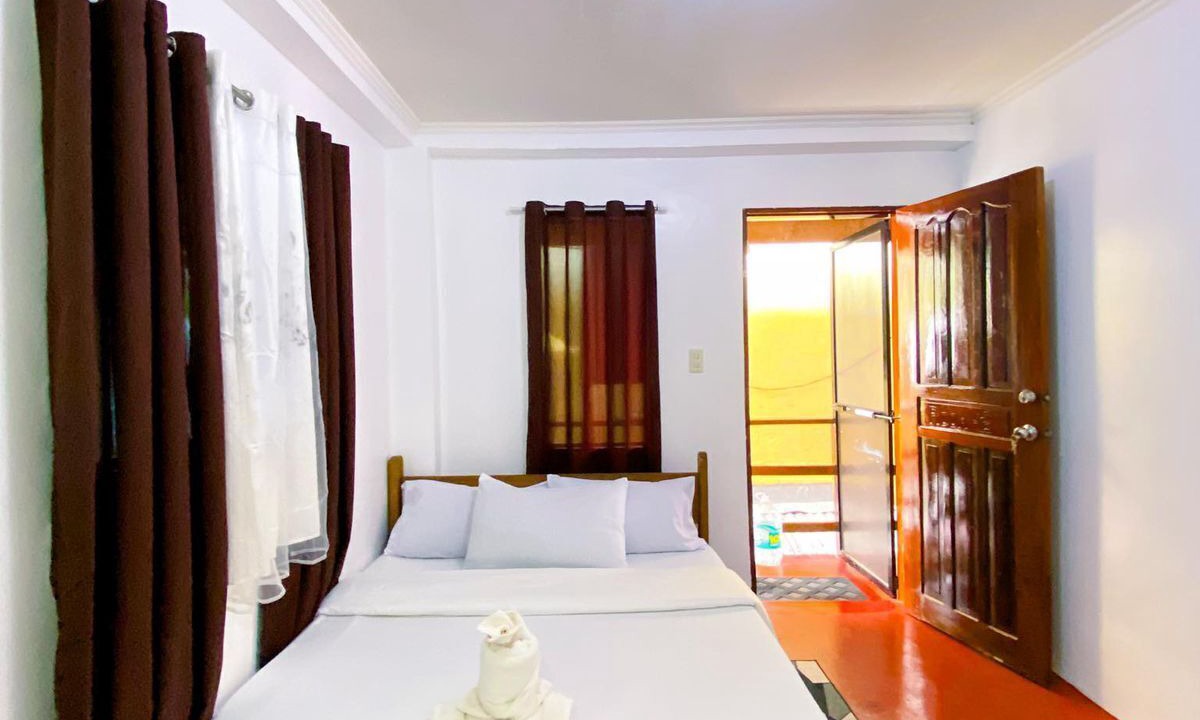 Photo of Bedroom in Catangnan