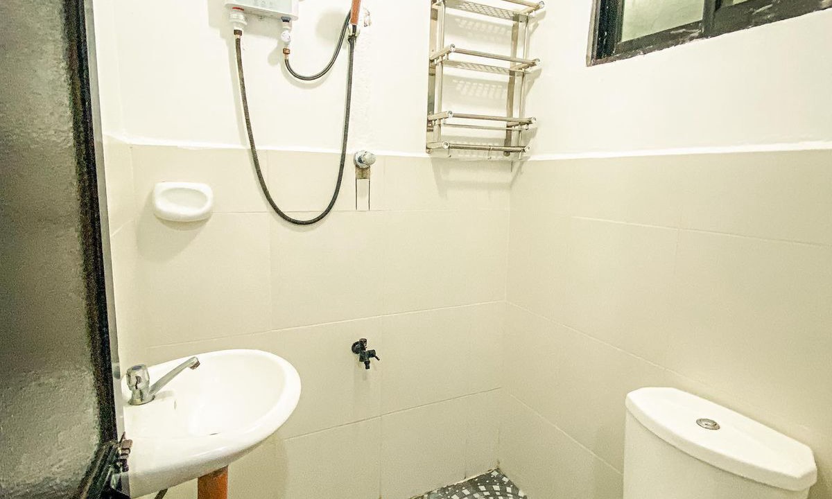 Photo of Bathroom in Catangnan