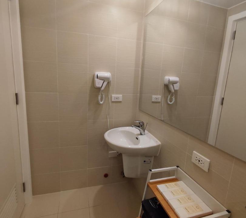 Photo of Bathroom in San Fernando