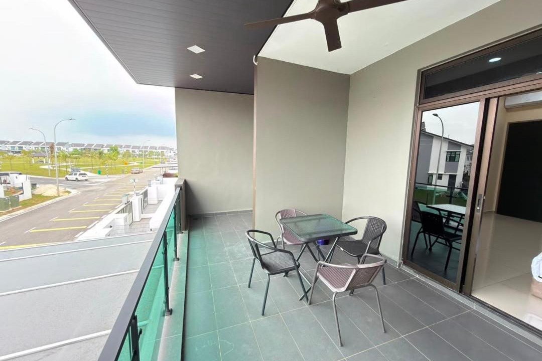 Photo of Patio Balcony in Daerah Kulai