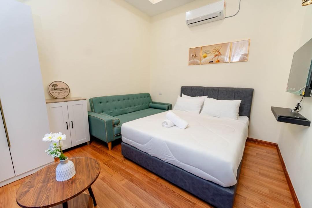 Photo of Bedroom in Manir