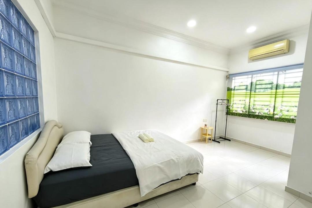 Photo of Bedroom in Batu Pahat