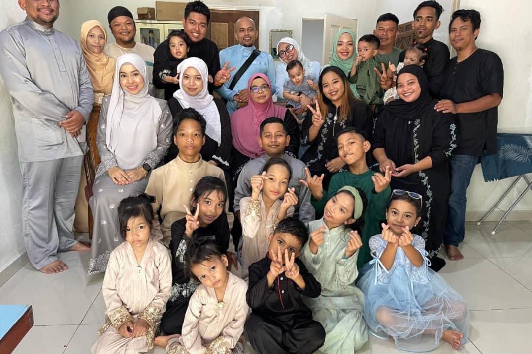 Photo of Human In Picture in Kampung Permatang Timbun
