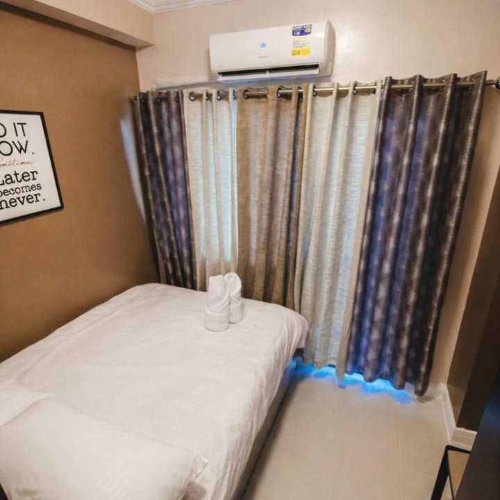 Photo of Bedroom in Highway Hills