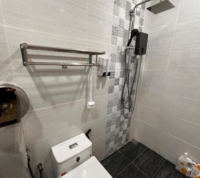 Photo of Bathroom in Central District