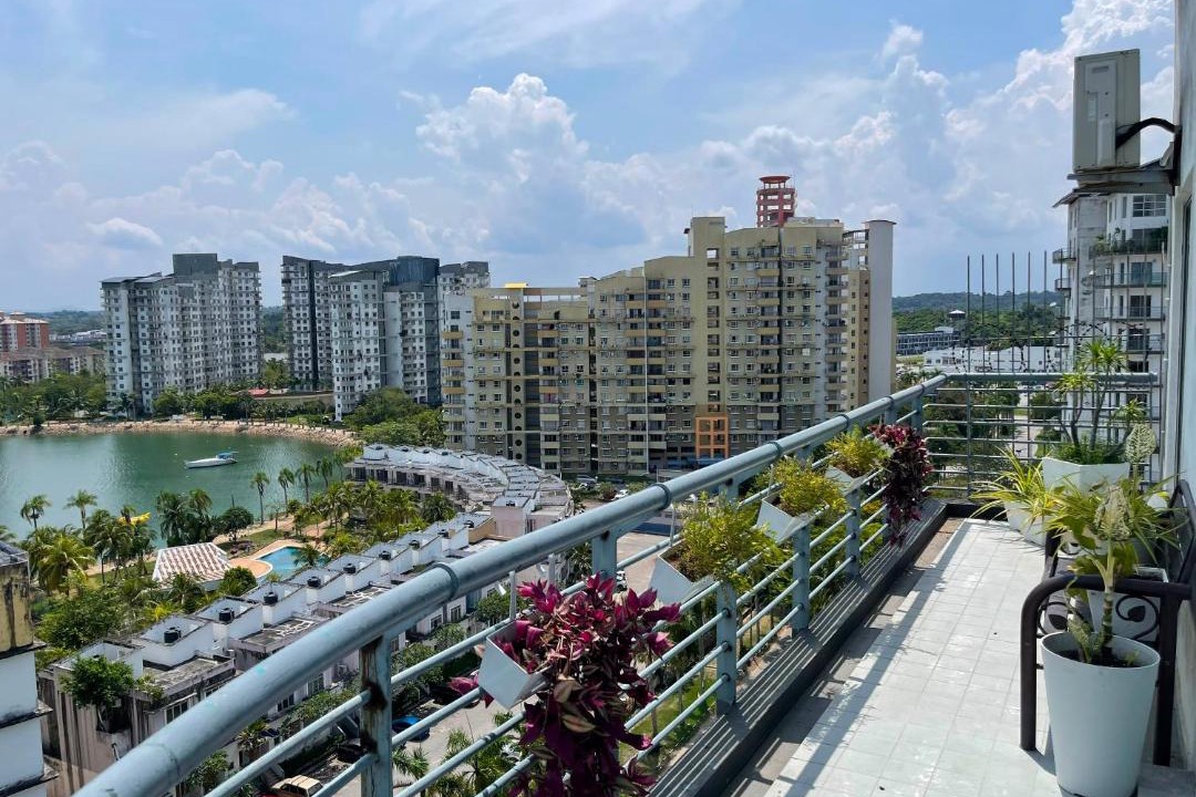 Photo of Patio Balcony in Baharu