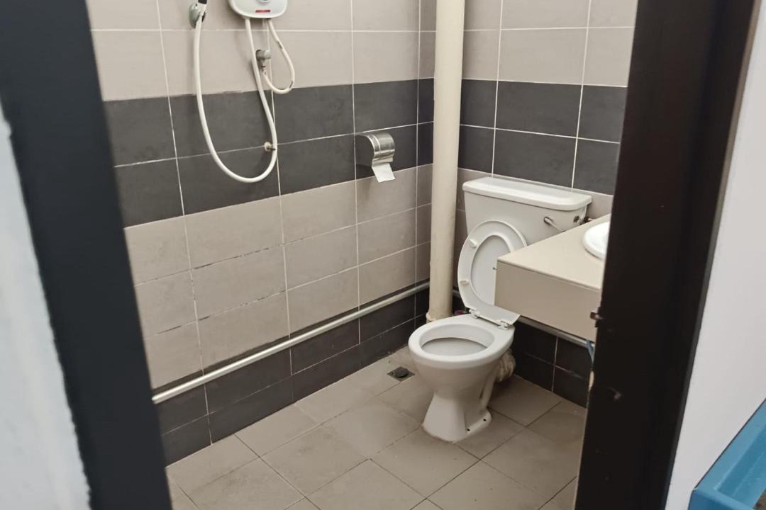 Photo of Bathroom in Batu Ferringhi