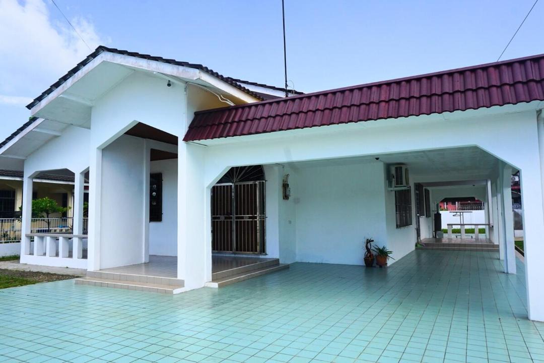 Photo of Others in Lutong