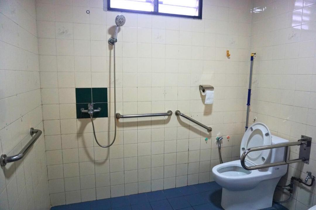 Photo of Bathroom in Lutong